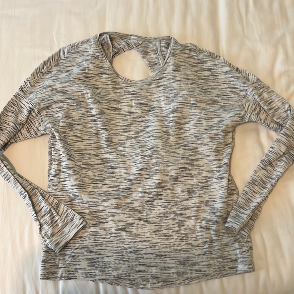 Lulu long sleeve w back cut out